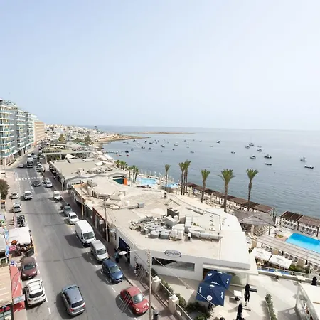 Apartment Mediterranean Living Right By The Sea *