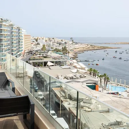 Apartment Mediterranean Living Right By The Sea